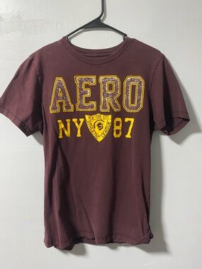 Aeropostale Maroon Tee with Yellow AERO NY 87 Graphic